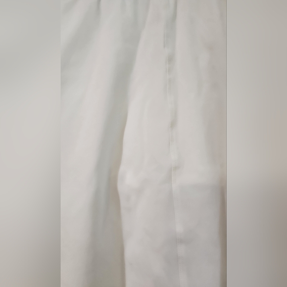 Women's Talbots White Skort, Size L - Picture 5 of 10